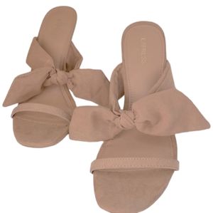Express | Taupe Bow Strap 4 1/2” heels